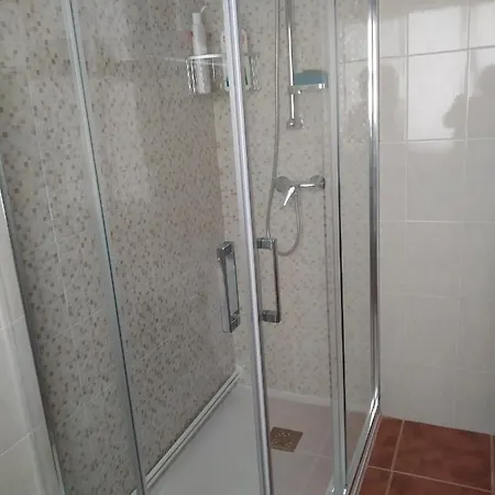 Gonsa 1 Apartment Padron